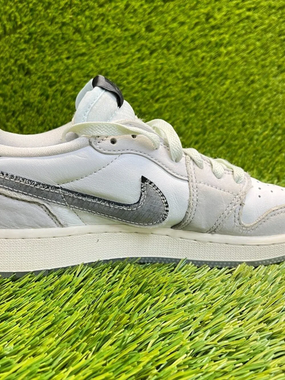 Nike Air Jordan 1 Retro Low OG Boys Size 6.5Y White Gray Athletic Shoes Sneakers